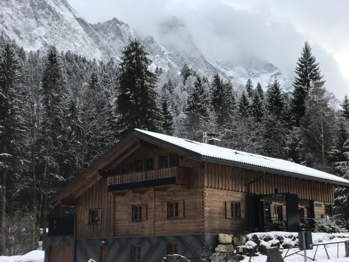 Chalet S - 5 Sterne Luxus Ferienhaus Direkt Am Eibsee Und Zugspitze Грайнау Екстериор снимка